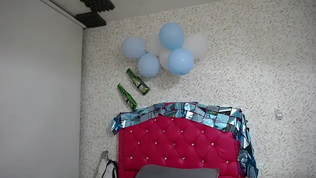 luly pink online show from 09/30/25, 04:06