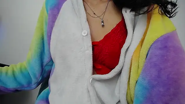 luly pink online show from 04/10/26, 05:34