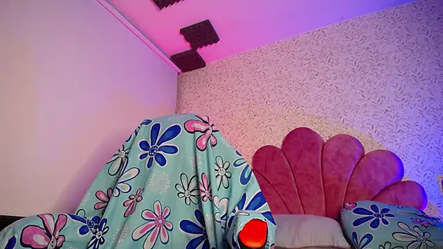 luly pink online show from 05/30/26, 04:42