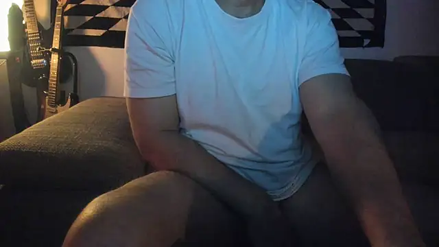 Snapshot of soulfuck92 chatting on 11/10/25, 03:05 soulfuck92 online show from 11/10/25, 03:05