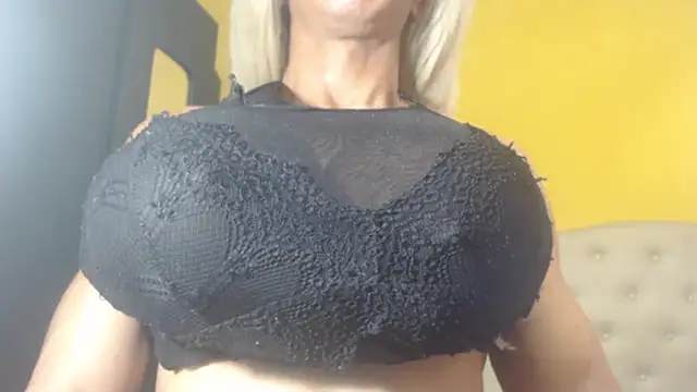 DanielaMuscleTS online show from 01/31/25, 08:01