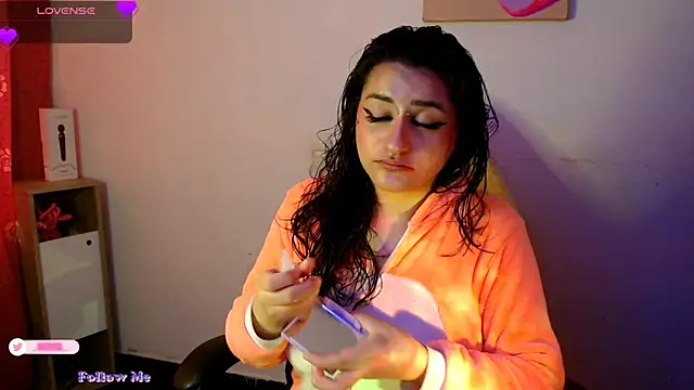 setzuna  online show from 03/15/25, 09:05