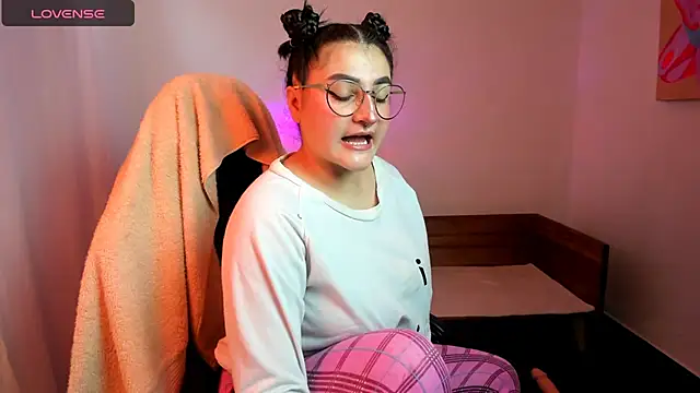 setzuna  online show from 02/18/26, 01:29