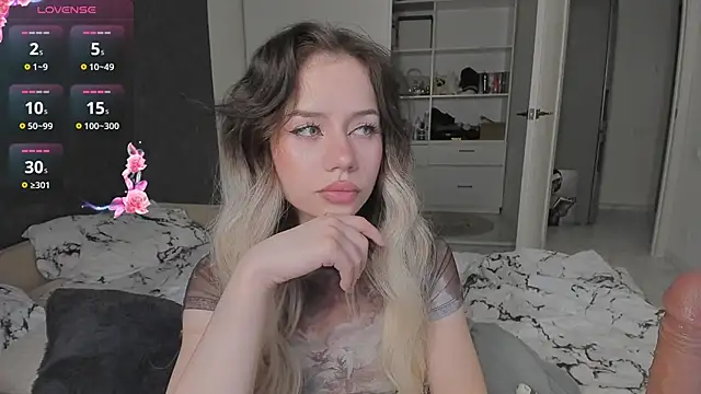 KellyBarton online show from 12/19/24, 10:10