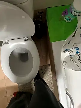 Snapshot of onbifeet chatting on 02/17/25, 08:04 onbifeet online show from 02/17/25, 08:04