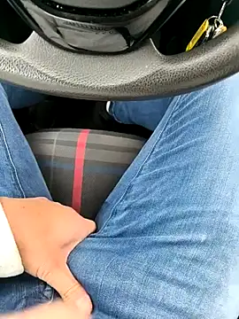 Snapshot of onbifeet chatting on 02/19/25, 09:17 onbifeet online show from 02/19/25, 09:17