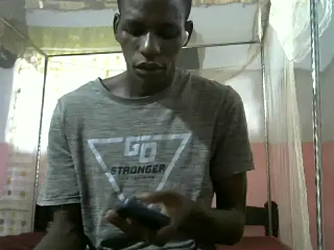 Snapshot of Bigras0011 chatting on 03/06/25, 04:41 Bigras0011 online show from 03/06/25, 04:41