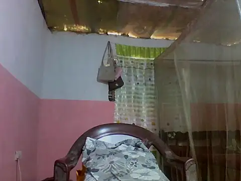 Snapshot of Bigras0011 chatting on 10/03/25, 11:29 Bigras0011 online show from 10/03/25, 11:29