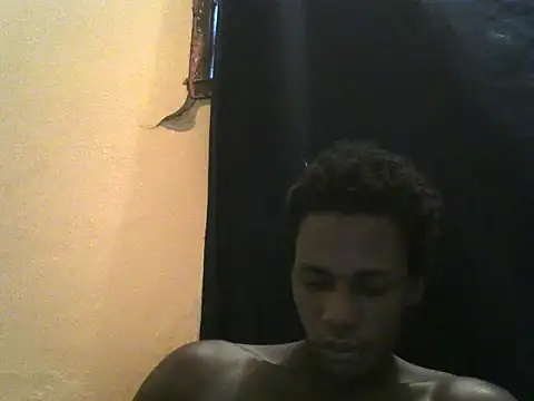 Snapshot of Bigras0011 chatting on 06/01/26, 01:13 Bigras0011 online show from 06/01/26, 01:13