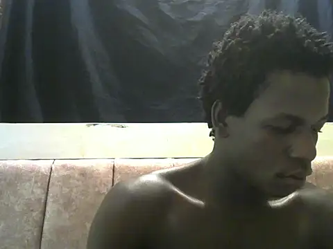 Snapshot of Bigras0011 chatting on 06/19/26, 02:49 Bigras0011 online show from 06/19/26, 02:49