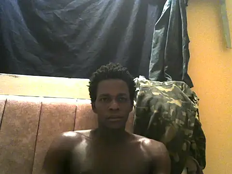 Snapshot of Bigras0011 chatting on 07/08/26, 03:22 Bigras0011 online show from 07/08/26, 03:22