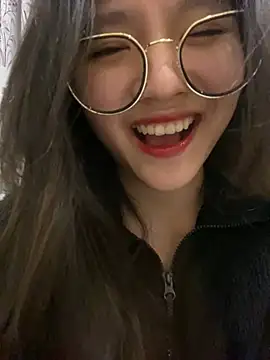 Krixxi22 online show from 02/25/25, 04:21