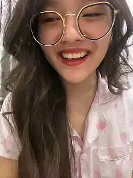 Krixxi22 online show from 03/17/25, 02:12