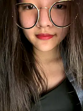 Krixxi22 online show from 10/22/25, 04:40