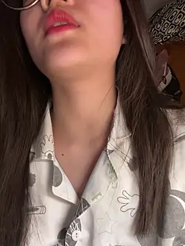 Krixxi22 online show from 10/29/25, 01:24