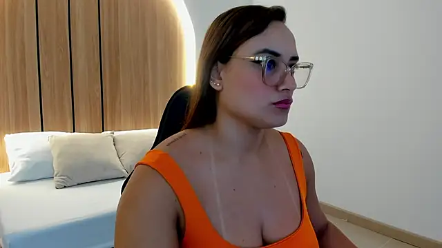 zoe danae  online show from 04/09/26, 12:32