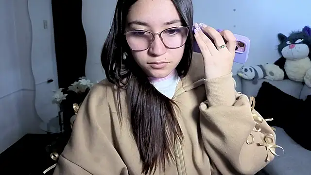 Snapshot of karla_cute01 chatting on 07/04/26, 05:46 karla cute01 online show from 07/04/26, 05:46