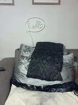 MimiCurves online show from 03/13/25, 02:38