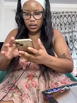 MimiCurves online show from 06/11/26, 08:12
