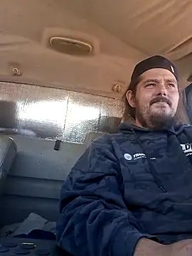 Snapshot of daddysmalldick502 chatting on 10/13/25, 04:07 daddysmalldick502 online show from 10/13/25, 04:07