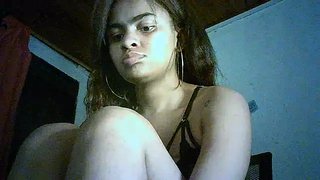 Snapshot of Bellabeltrann chatting on 01/23/25, 07:43 Bellabeltrann online show from 01/23/25, 07:43