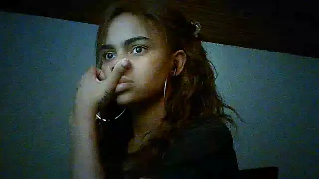 Snapshot of Bellabeltrann chatting on 01/24/25, 03:43 Bellabeltrann online show from 01/24/25, 03:43