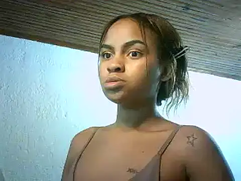 Snapshot of Bellabeltrann chatting on 03/22/25, 01:08 Bellabeltrann online show from 03/22/25, 01:08