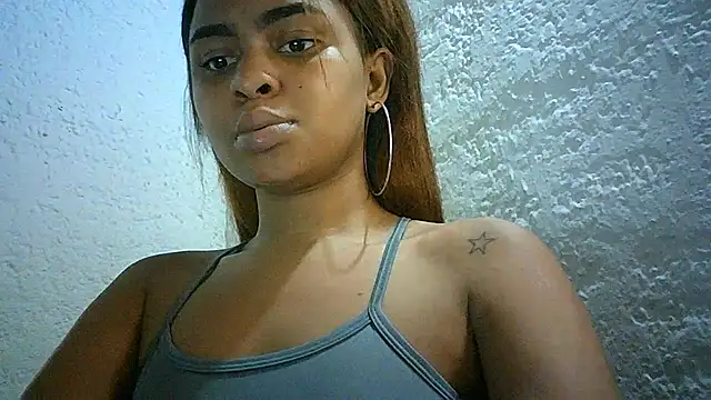 Snapshot of Bellabeltrann chatting on 11/15/25, 10:34 Bellabeltrann online show from 11/15/25, 10:34