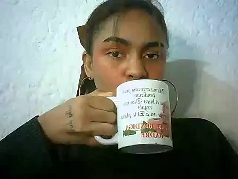 Snapshot of Bellabeltrann chatting on 01/14/26, 12:33 Bellabeltrann online show from 01/14/26, 12:33