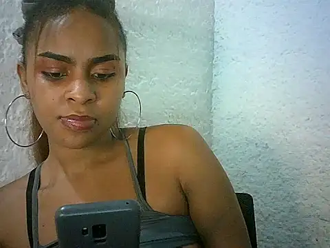 Snapshot of Bellabeltrann chatting on 02/13/26, 02:46 Bellabeltrann online show from 02/13/26, 02:46