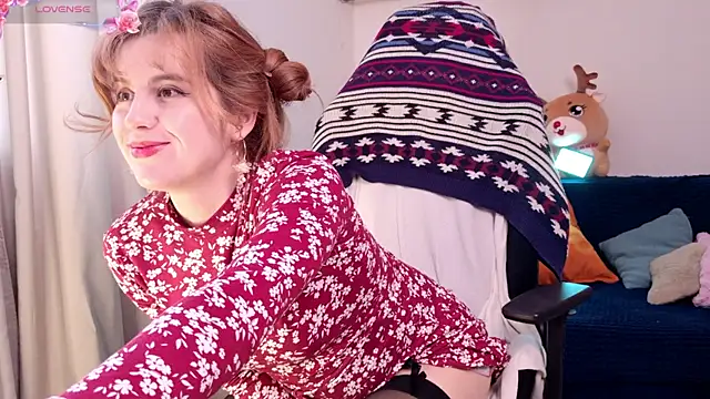 Snapshot of Lisa_sweetheels chatting on 02/17/25, 05:58 Lisa sweetheels online show from 02/17/25, 05:58