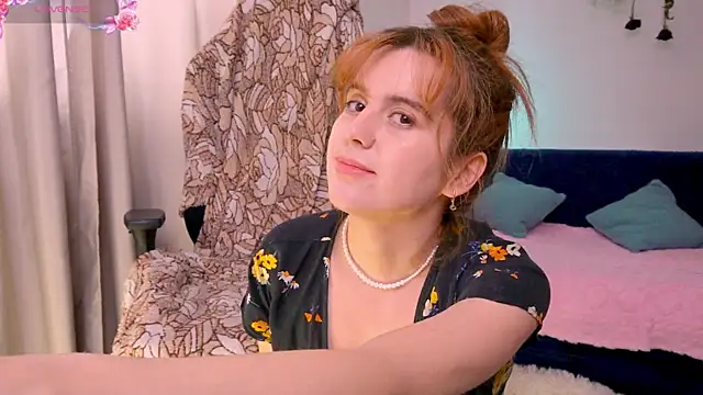 Snapshot of Lisa_sweetheels chatting on 02/26/25, 03:19 Lisa sweetheels online show from 02/26/25, 03:19