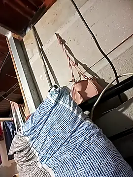 Snapshot of Akonam3000 chatting on 11/27/25, 06:10 Akonam3000 online show from 11/27/25, 06:10