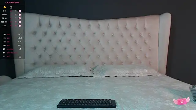 nichole bree  online show from 01/18/25, 11:32