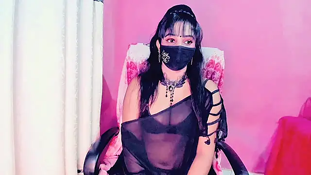 Snapshot of Lexi_Lore_X chatting on 07/13/26, 04:43 Lexi Lore X online show from 07/13/26, 04:43