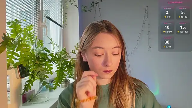 Snapshot of monlight__dana chatting on 02/02/25, 09:40 monlight  dana online show from 02/02/25, 09:40