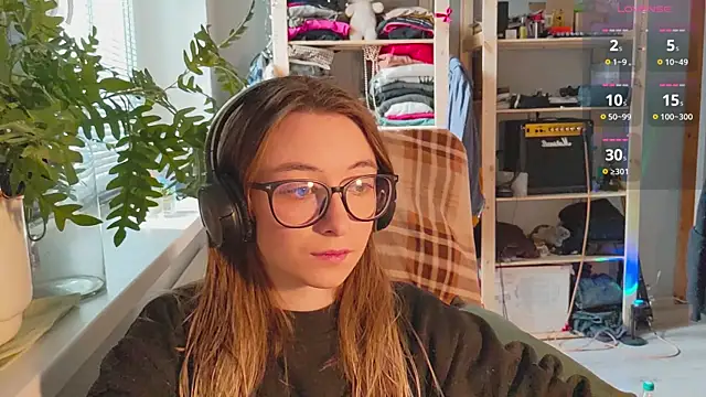 Snapshot of monlight__dana chatting on 02/15/25, 10:44 monlight  dana online show from 02/15/25, 10:44