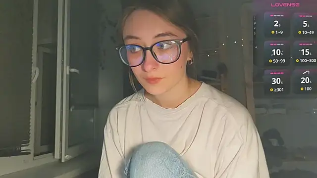 Snapshot of monlight__dana chatting on 10/29/25, 05:47 monlight  dana online show from 10/29/25, 05:47