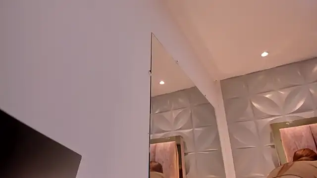 Charlotte Ice1 online show from 03/06/26, 03:41