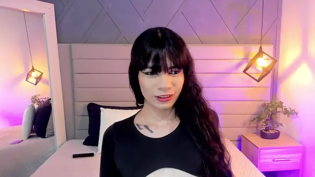 LadyLuminary online show from 10/17/25, 08:11