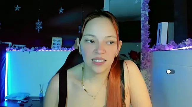Snapshot of mariana_scott__ chatting on 01/20/25, 11:32 mariana scott   online show from 01/20/25, 11:32