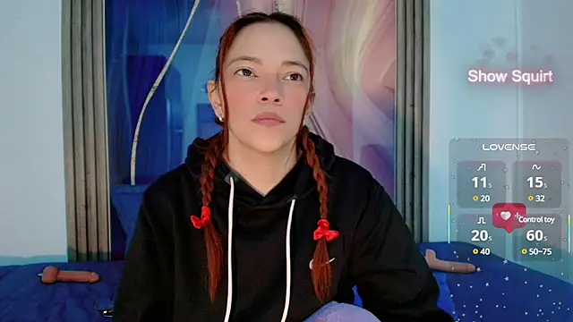 Snapshot of mariana_scott__ chatting on 02/25/25, 12:03 mariana scott   online show from 02/25/25, 12:03