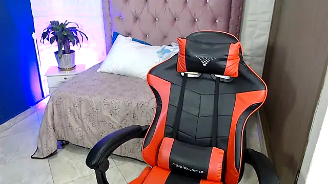 Sofiia davis23 online show from 02/17/25, 01:21