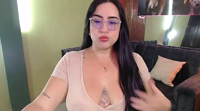 Sofiia davis23 online show from 02/21/25, 01:44