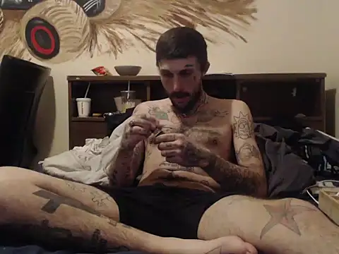 hungandtatted666 online show from 12/27/24, 09:28