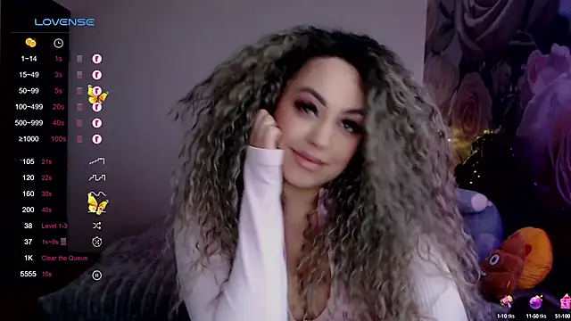  Just a queen 3 online show from 02/24/25, 06:15