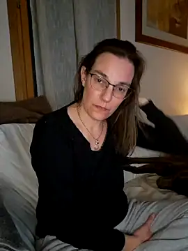 Snapshot of SpiceLea chatting on 01/20/25, 09:22 SpiceLea online show from 01/20/25, 09:22