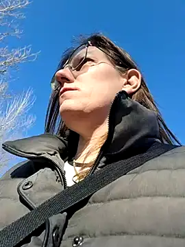 Snapshot of SpiceLea chatting on 03/17/25, 02:56 SpiceLea online show from 03/17/25, 02:56