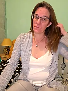 SpiceLea online show from 11/30/25, 05:17