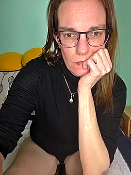 SpiceLea online show from 02/17/26, 01:40